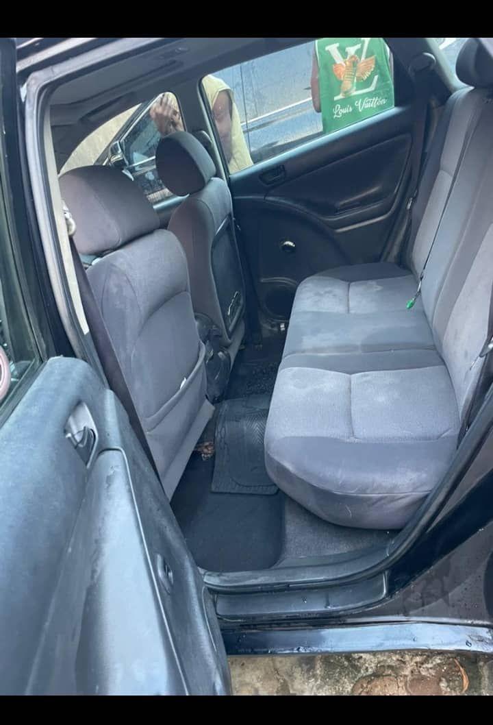 A picture of Dealers Deal Toyota Pontiac Vibe 04