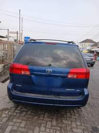 A picture of Well maintained Toyota sienna