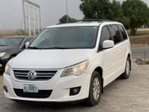 A picture of Clea 4months used VOLKSWAGEN ROUTAN 2009 model 3 2m net