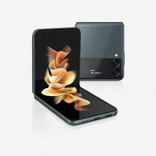A picture of Samsung Galaxy Zflip3 256GB Rom Watsapp Call 256704870817