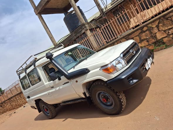 A picture of Quick sale 100M 1HZ engine manual Diesel call 0703347279