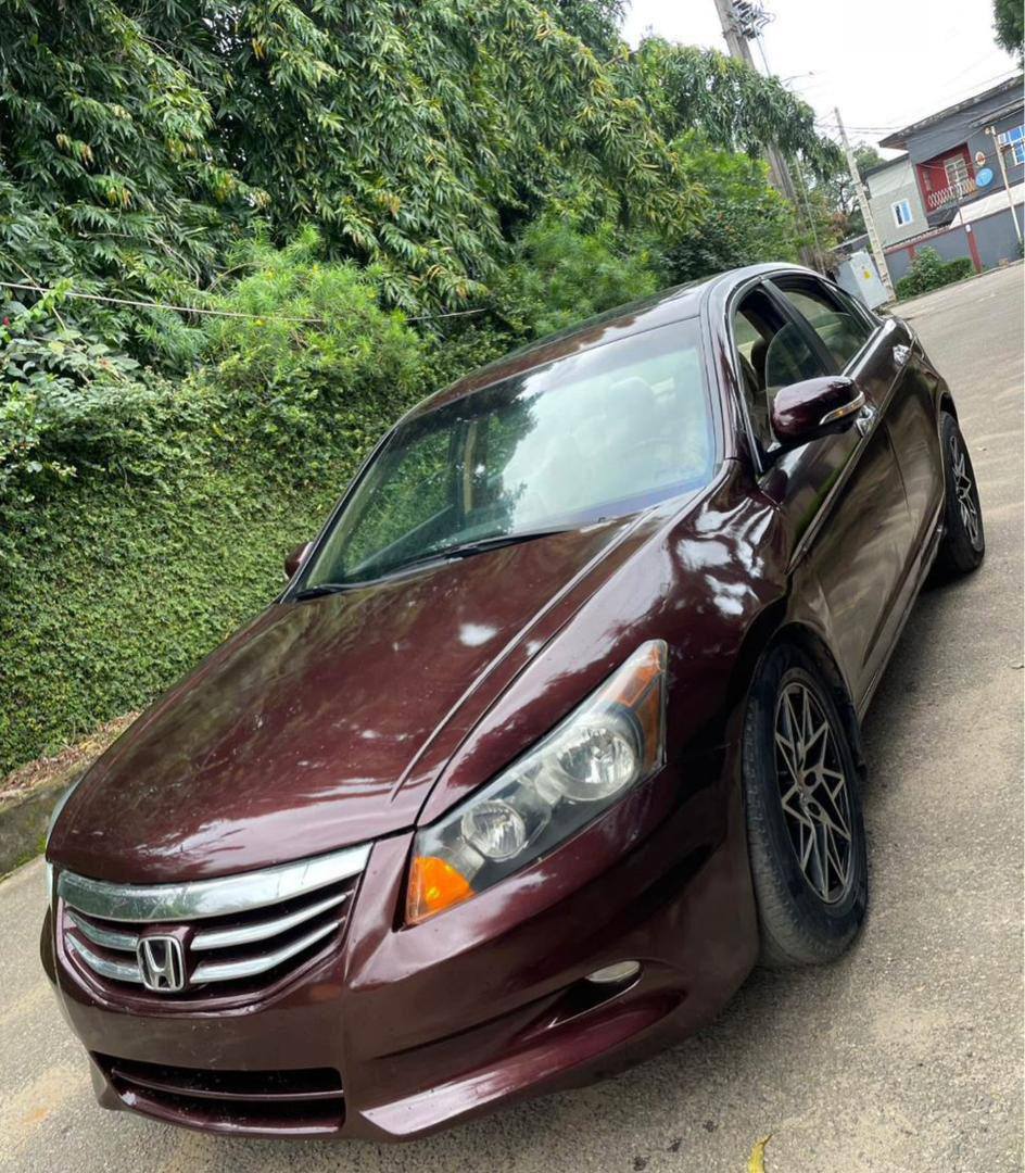A picture of Registered 2011 Honda Accord 6plugs neatly used faultless Nigeria used
