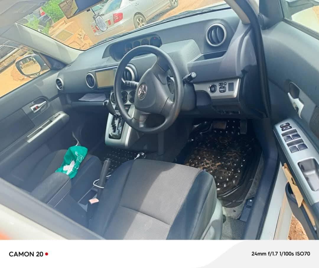 A picture of 2011 Toyota rumion toyota