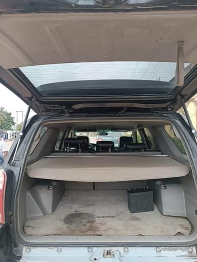 A picture of 2005 Toyota 4Runner First body Untouched engine and gear AC