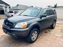 A picture of HONDA PILOT 2004