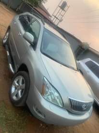 A picture of Lexus RX330 2004