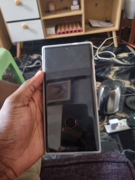 A picture of Quick sale sumsung s22 ultra
