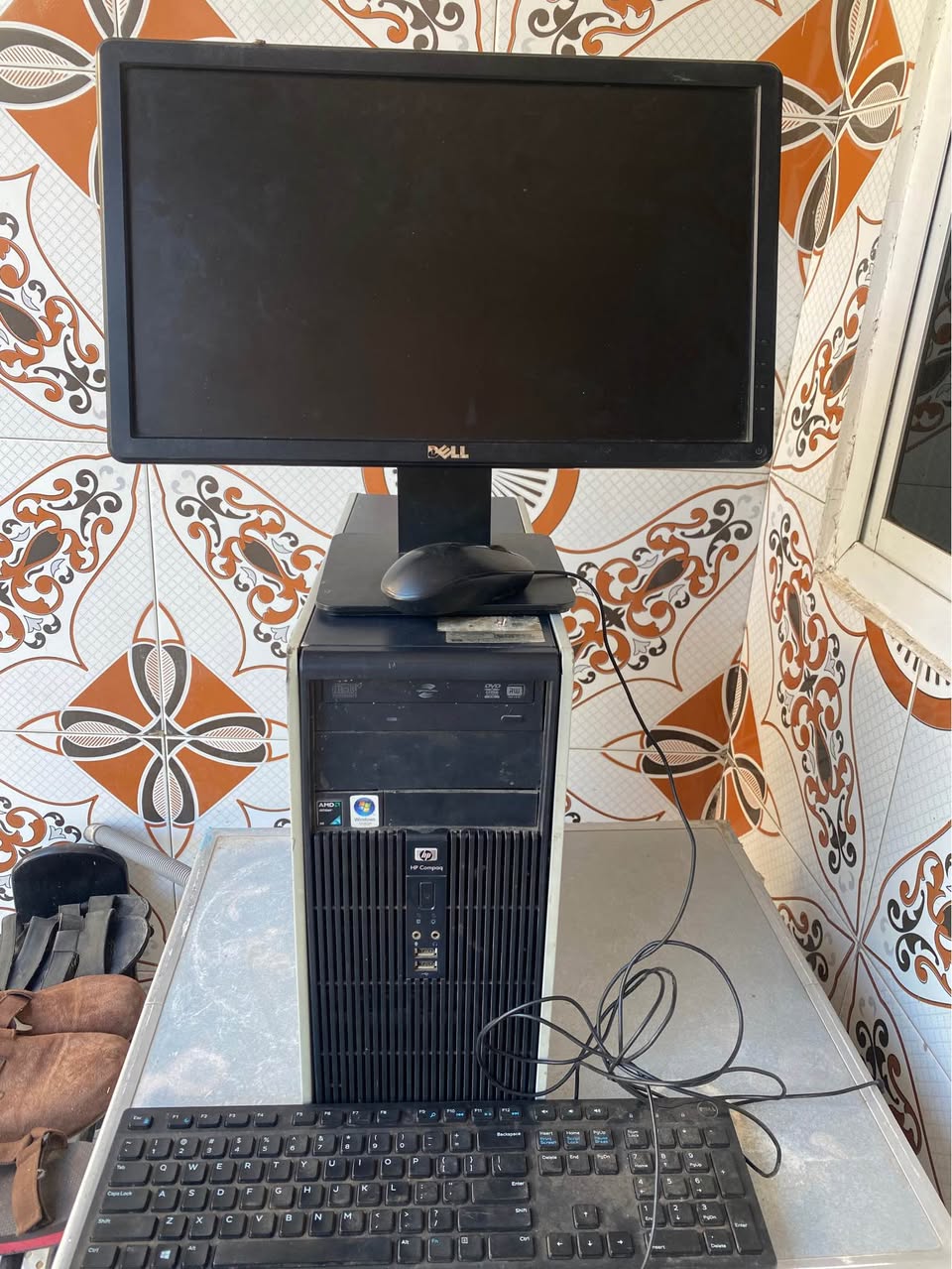 A picture of HP DESKTOP FULL COMPUTER