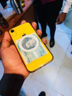 A picture of iphone xr