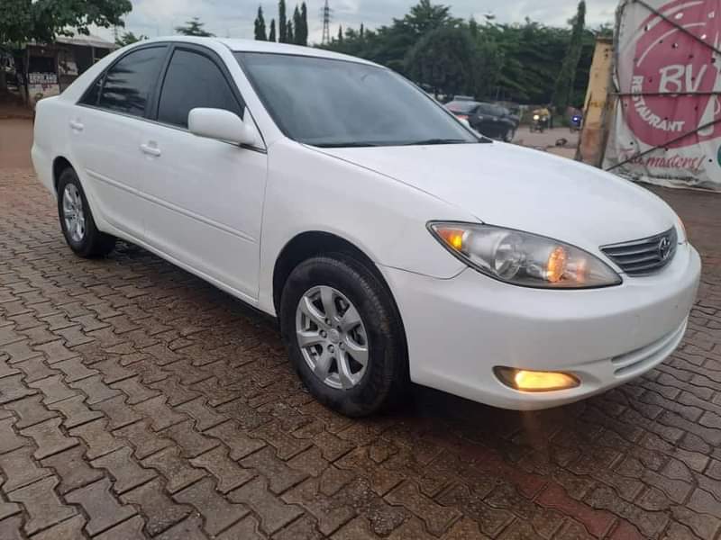 A picture of Super Clean 2006 Toyota Camry Everything untampered including AC N4