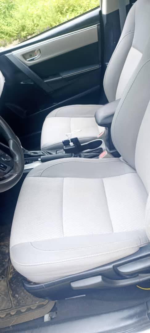 A picture of 015 Toyota Corolla LE