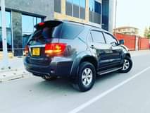 A picture of TOYOTA FORTUNER