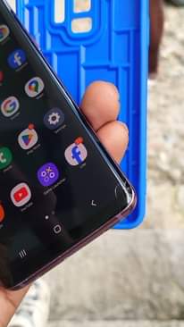 A picture of Samsung s9