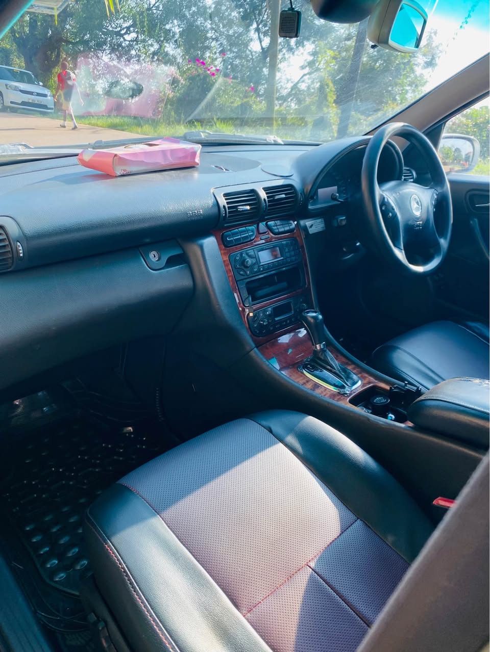A picture of Car