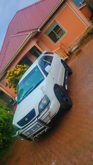 A picture of Toyota harrier 2 2
