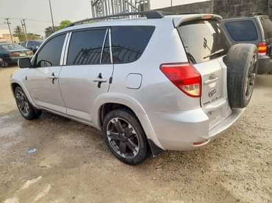 A picture of URGENT SALE Super Sharp Very Clean 2008 Toyota RAV4 V6