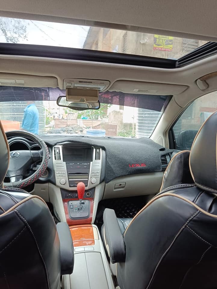 A picture of Rx330 Lexus