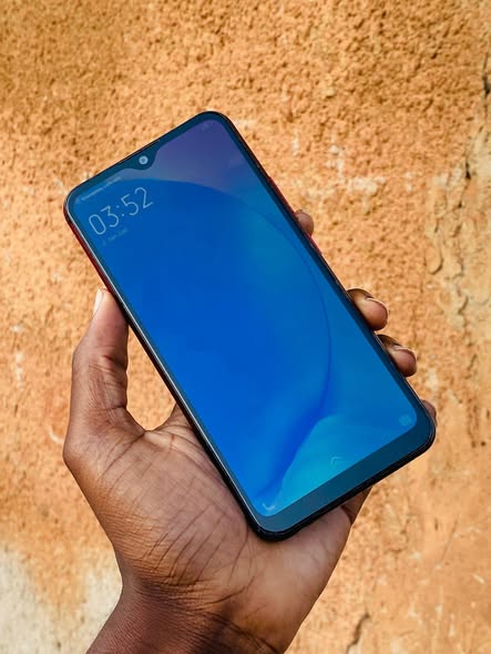 A picture of Vivo y17