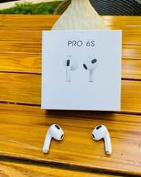 A picture of EARPODS MZIKI