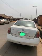 A picture of Nissan Altima 04