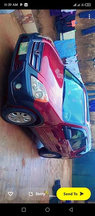 A picture of Honda CR V 2005