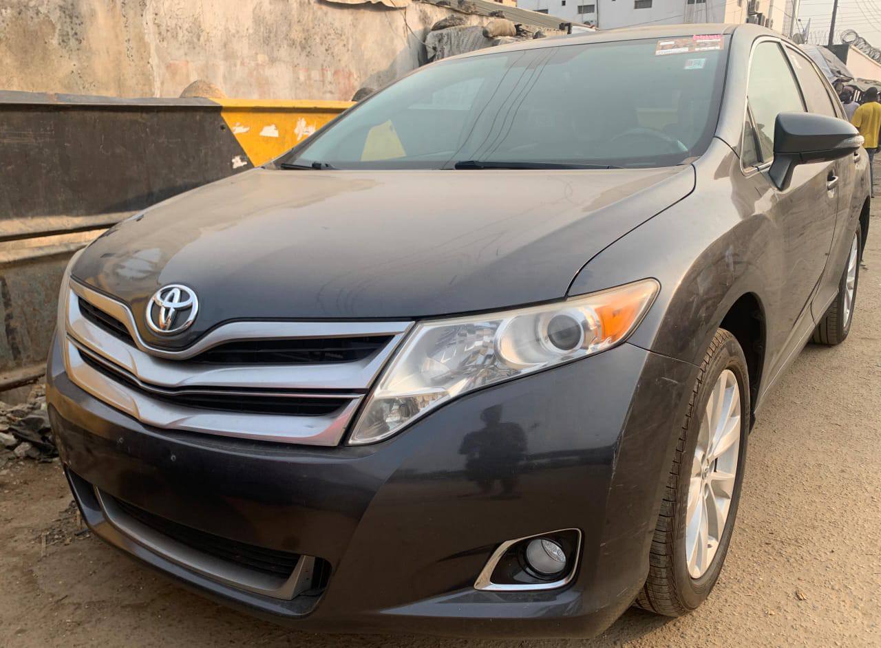 A picture of Toyota venza 2014 Tokunbo