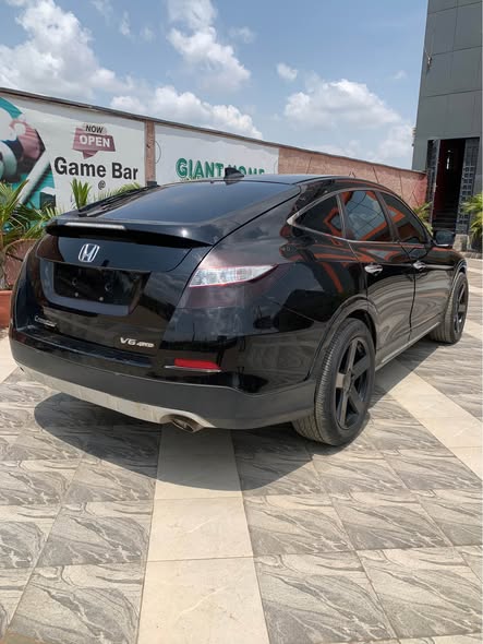 A picture of FOREIGN USED HONDA CROSSTOUR 2013