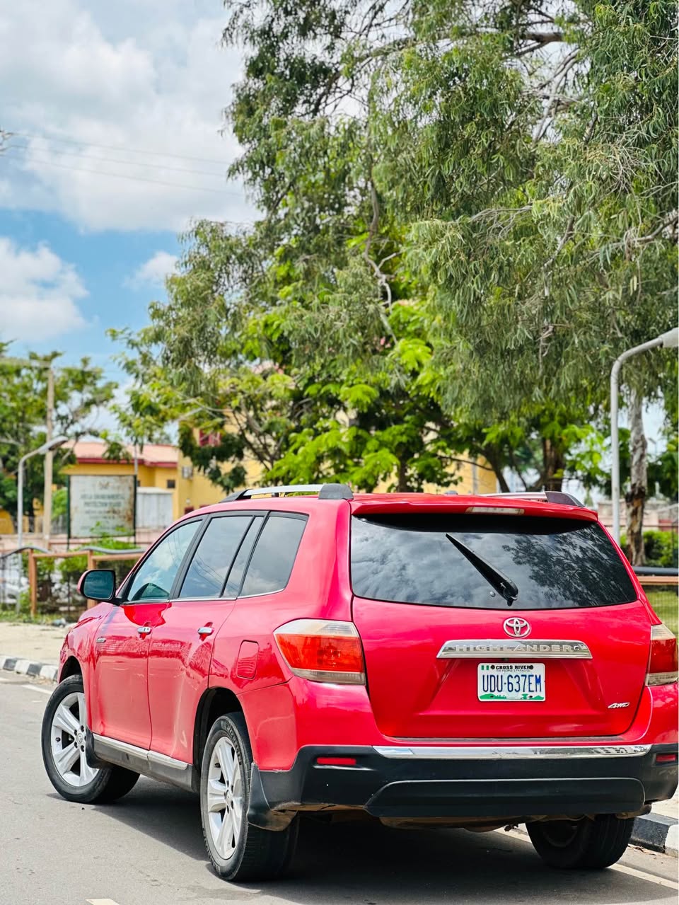 A picture of TOYOTA HIGHLANDER 2012 LIMITED EDITION