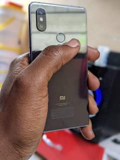 A picture of Xiaom mi 8