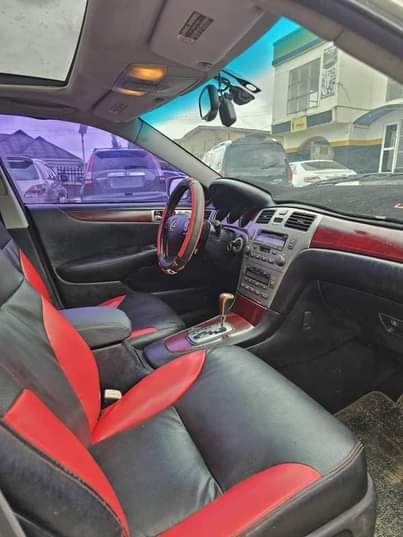 A picture of REGISTERED 2004 LEXUS ES330