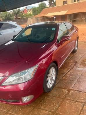 A picture of Extremely clean and sound Lexus ES350 2012 model on belt