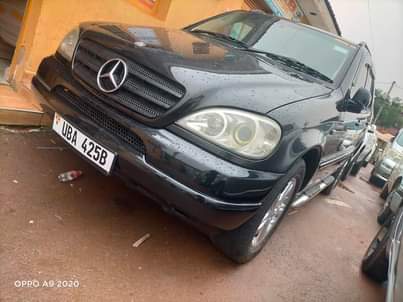 A picture of Mercedes Benz ML Petrol