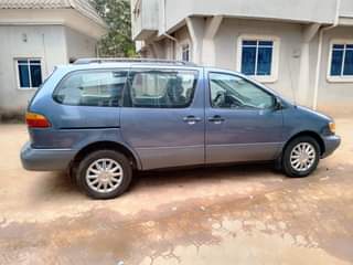 A picture of Ac working custom paper dey not first body but very