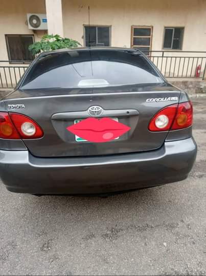 A picture of 2004 Toyota Corolla LE 3.3m only