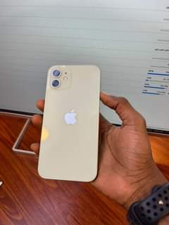 A picture of Iphone 12 plain