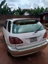 A picture of Lexus jeep
