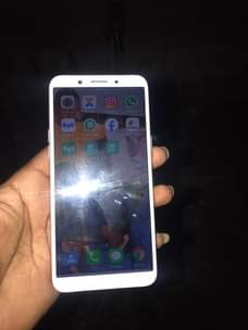 A picture of Oppo A83