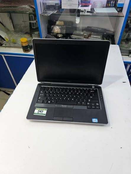 A picture of Dell latitude 6430