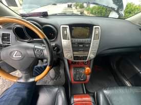 A picture of Neatly Used 2006 Lexus RX330 Full Option