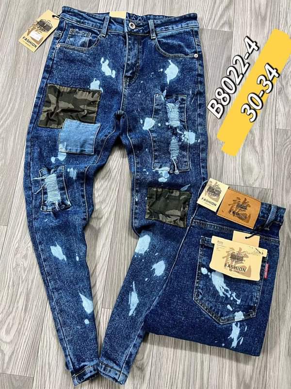 A picture of WhatsApp call 0756181556 0776030131 for more information and delivery