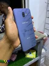 A picture of Samsung j6