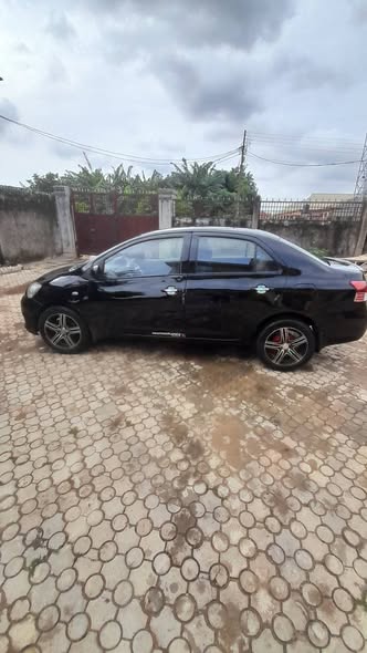 A picture of Toyota yaris 2009 automatic