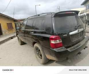 A picture of 2004 Toyota Highlander