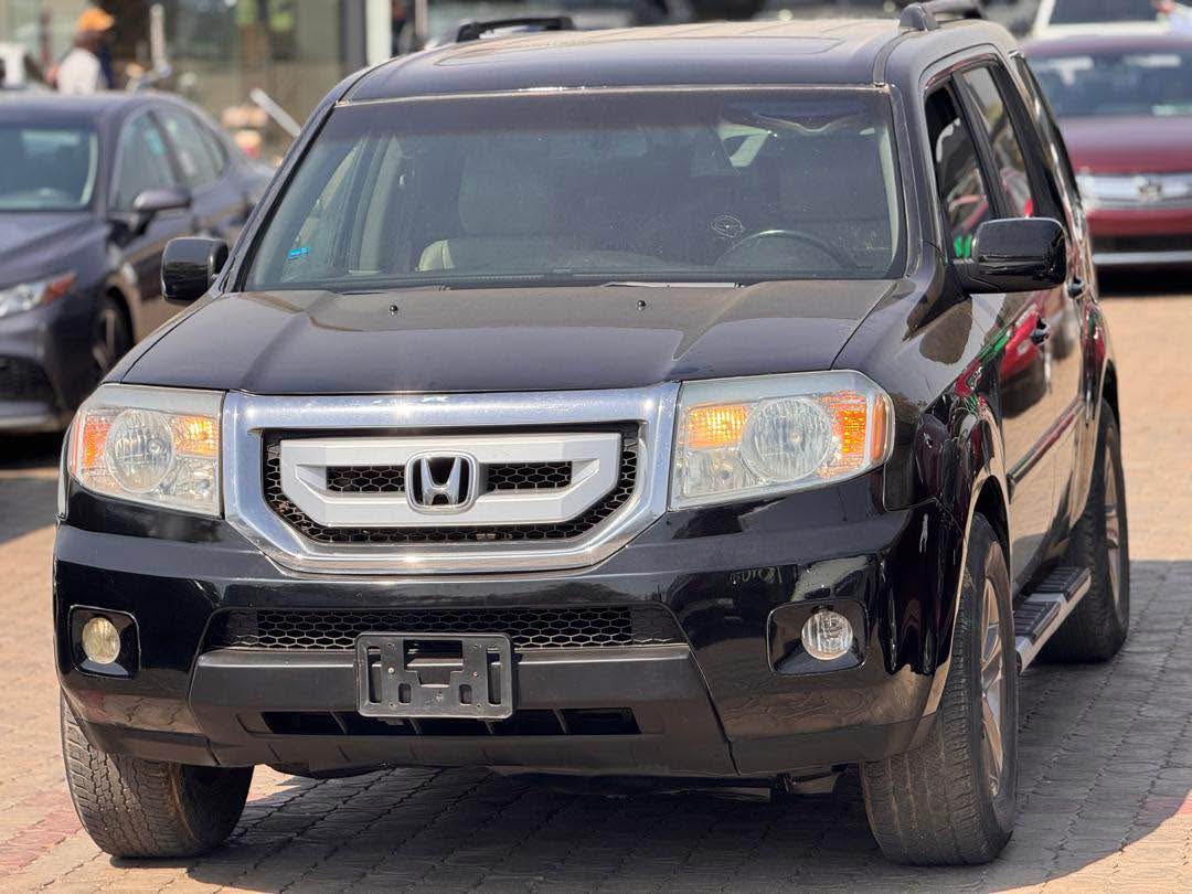 A picture of CLEAN HONDA PILOT FOR SALE