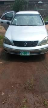 A picture of Nissan Sentra 04
