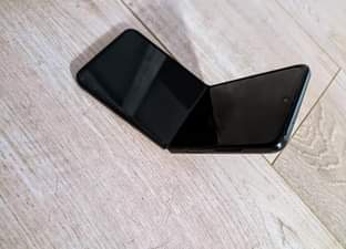 A picture of Samsung Z Flip 3