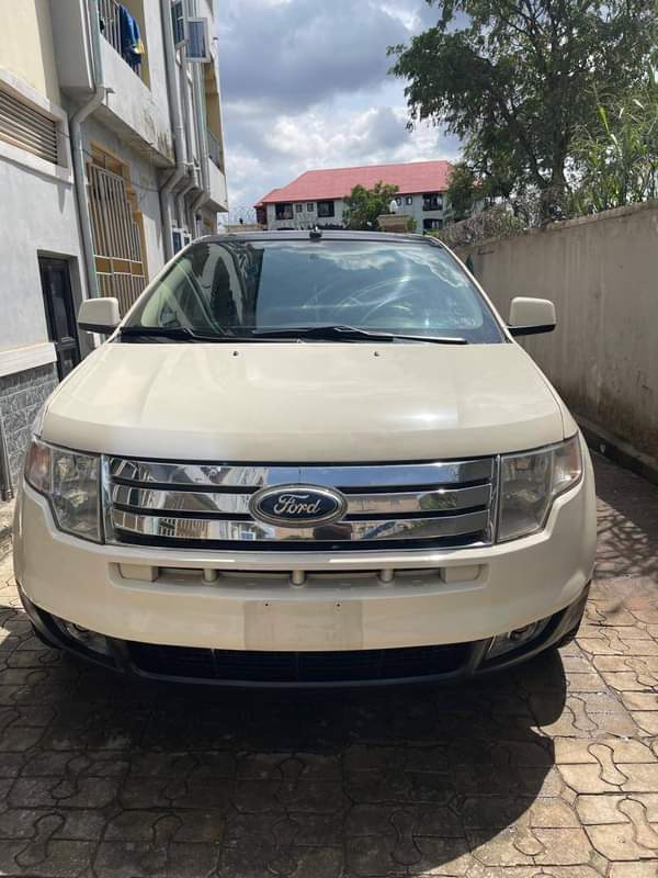 A picture of  TOKS STANDARD NEATLY USED 2008 LIMITED EDITION FORD EDGE