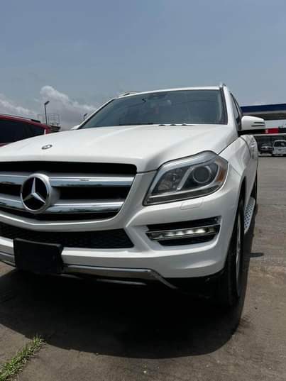 A picture of USED MERCEDES BENZ GL450 2015