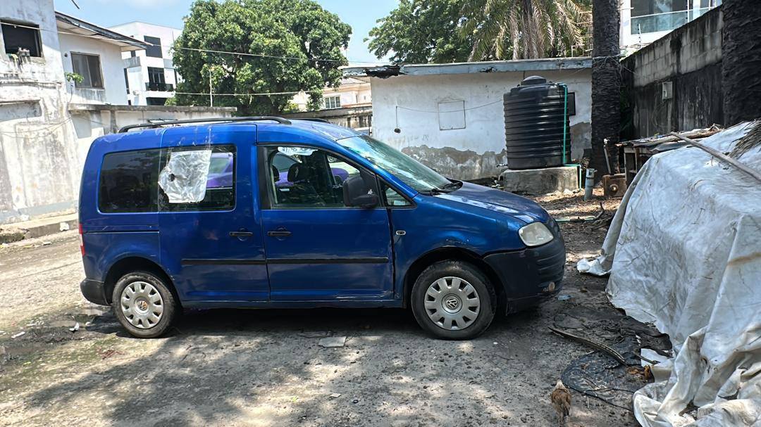 A picture of mini bus