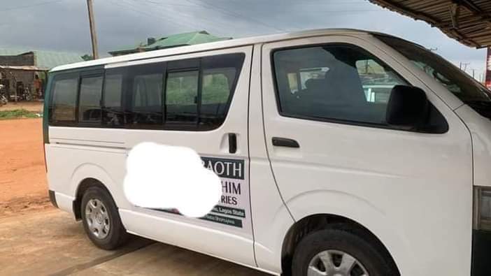 A picture of Hummer bus out for sale Price 10m Location Ikorodu Lagos